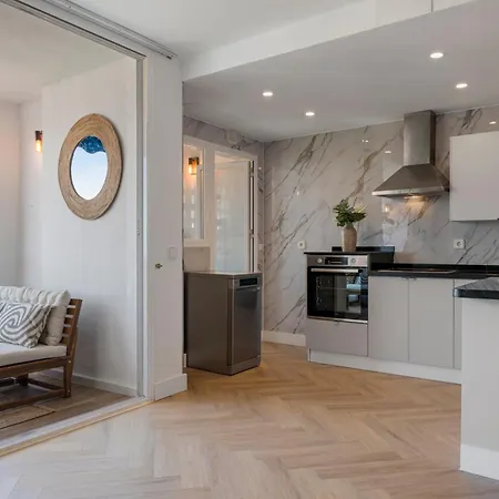 Beachside Apartment